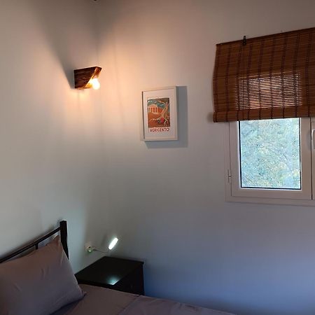 Tolis Rooms Химара Экстерьер фото