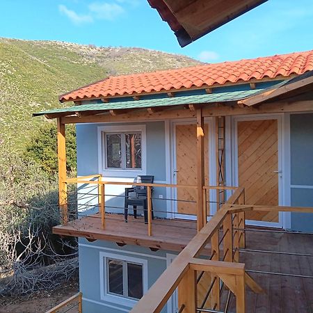 Tolis Rooms Химара Экстерьер фото
