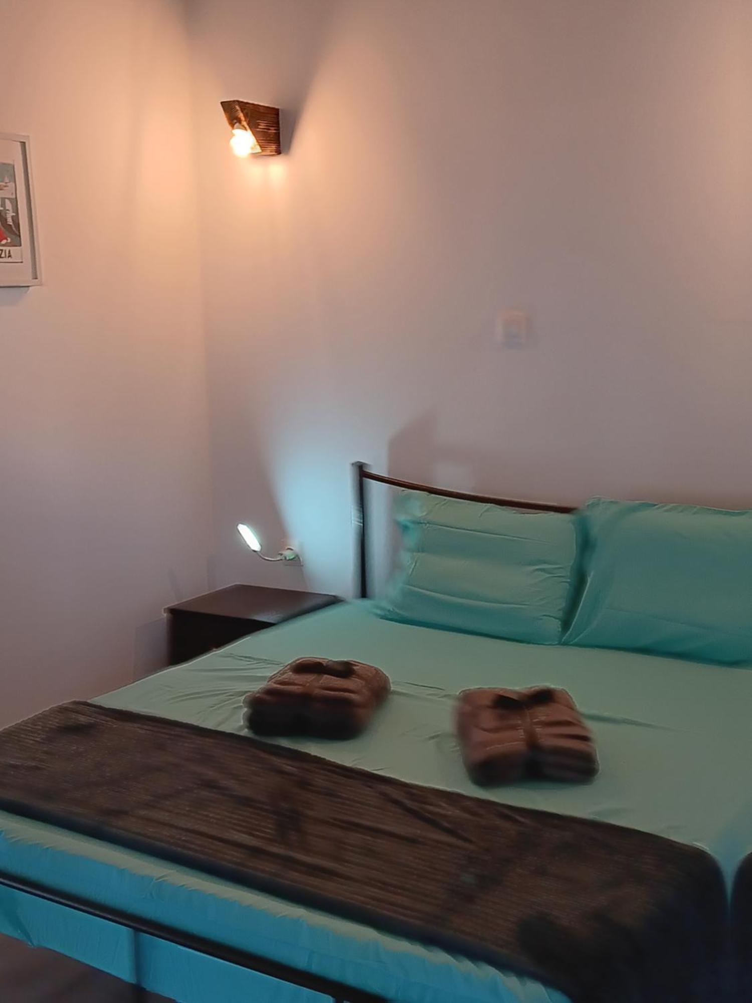 Tolis Rooms Химара Экстерьер фото