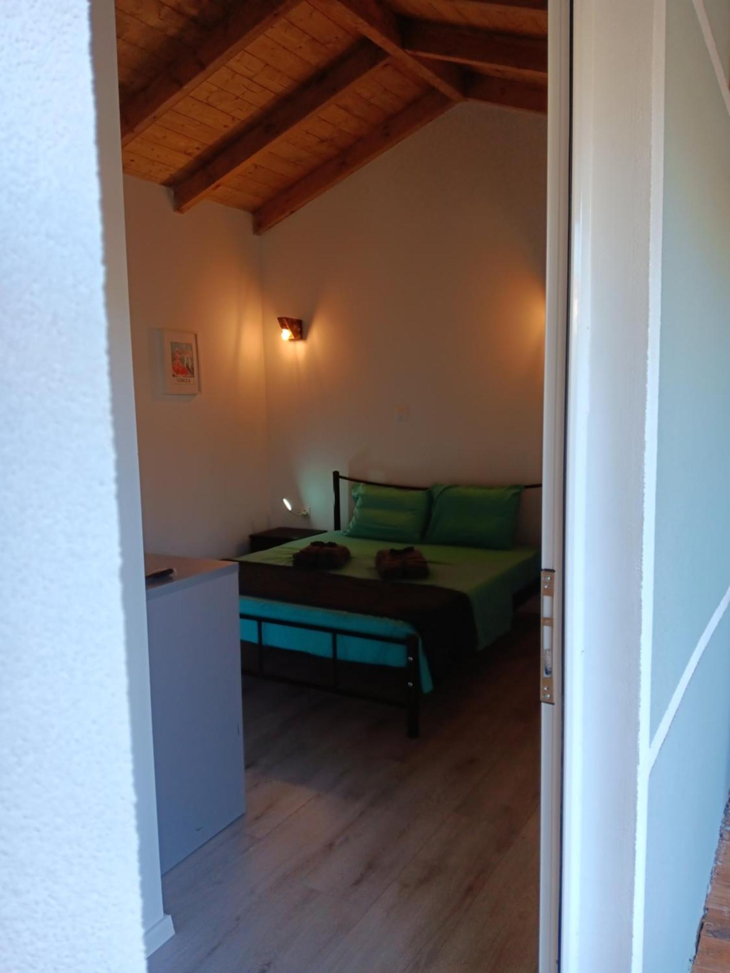 Tolis Rooms Химара Экстерьер фото