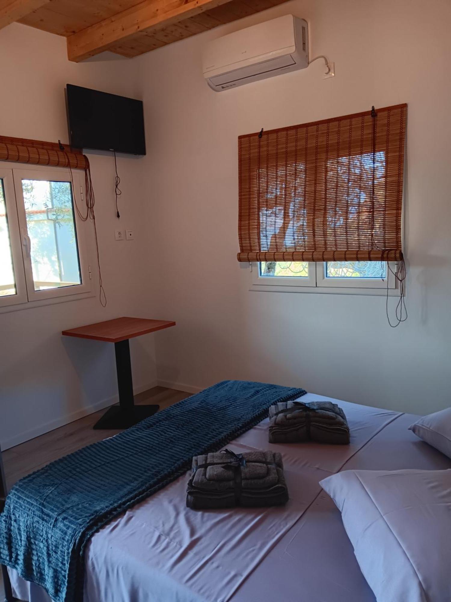 Tolis Rooms Химара Экстерьер фото