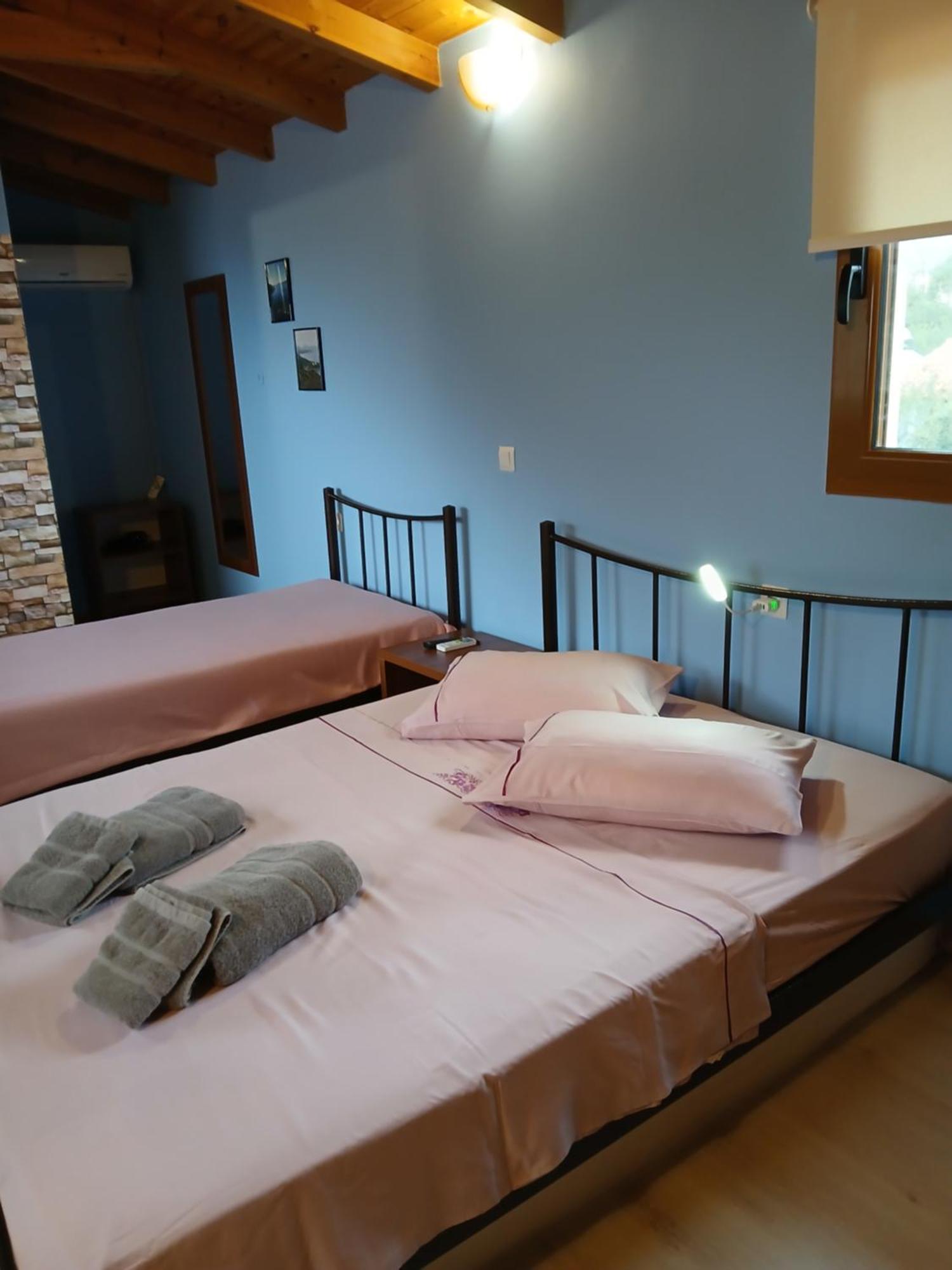 Tolis Rooms Химара Экстерьер фото