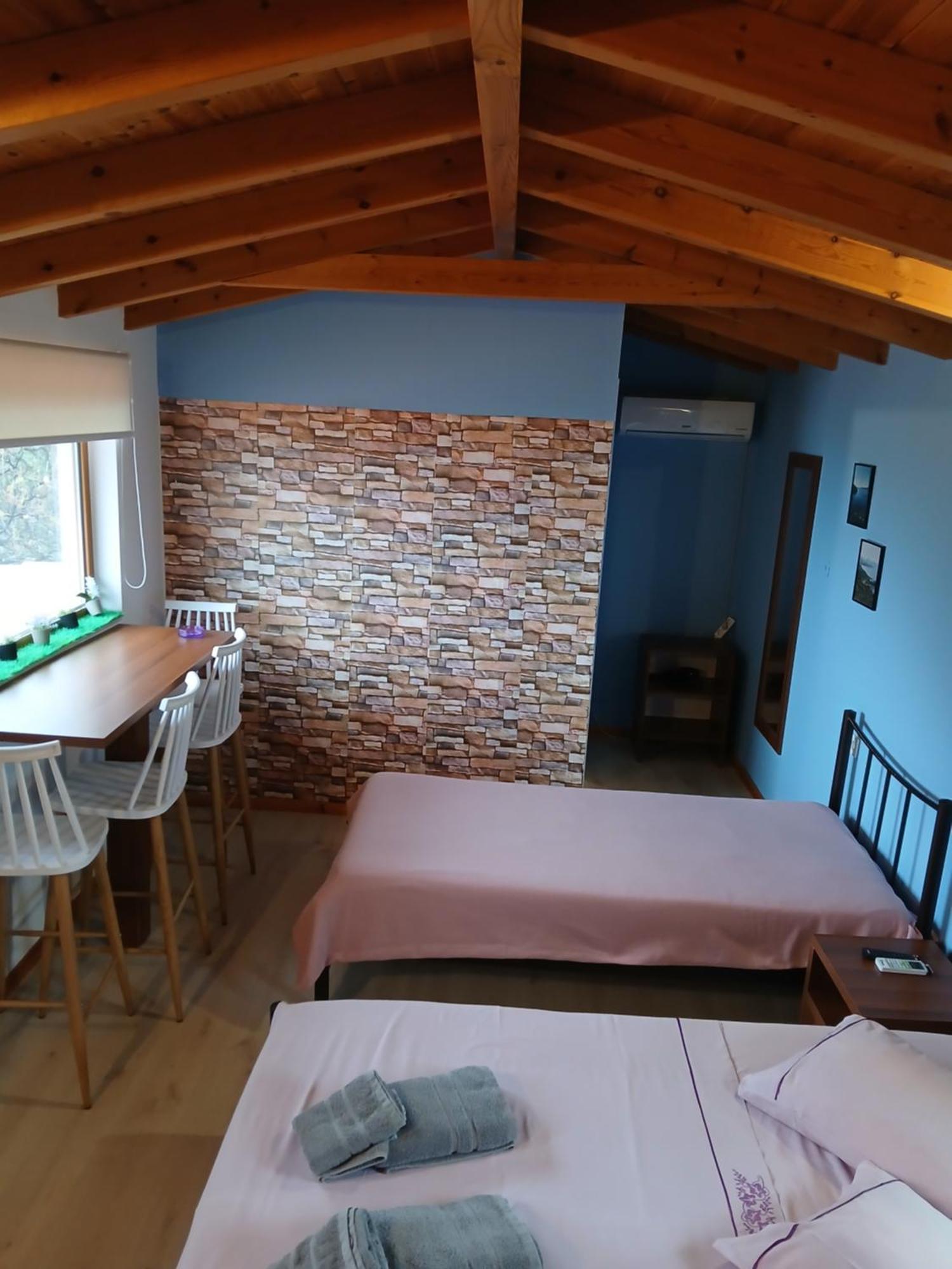 Tolis Rooms Химара Экстерьер фото