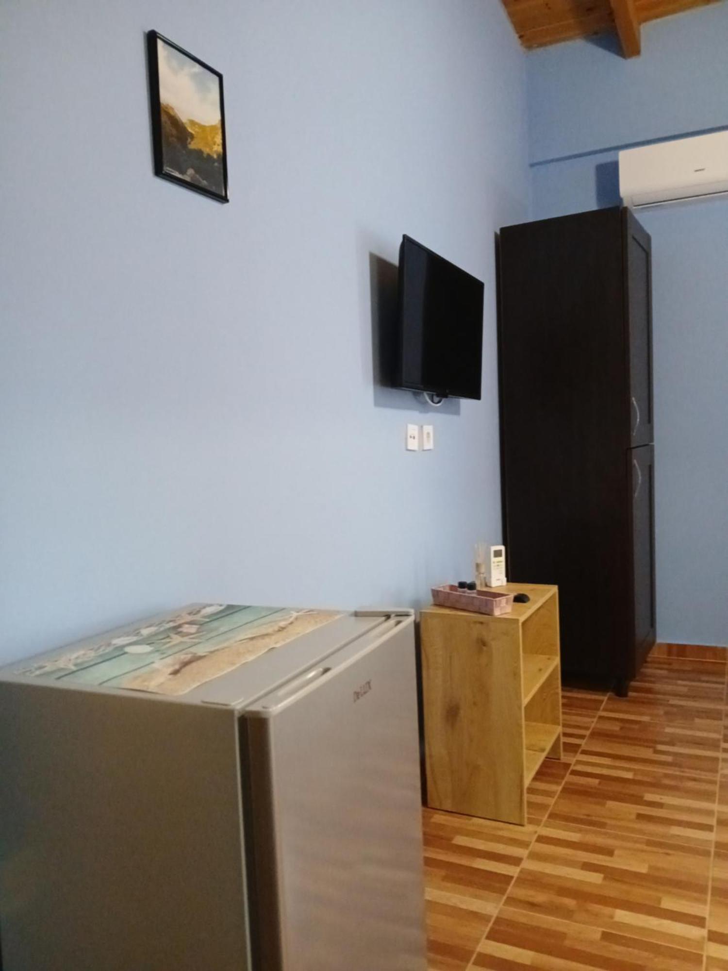 Tolis Rooms Химара Экстерьер фото