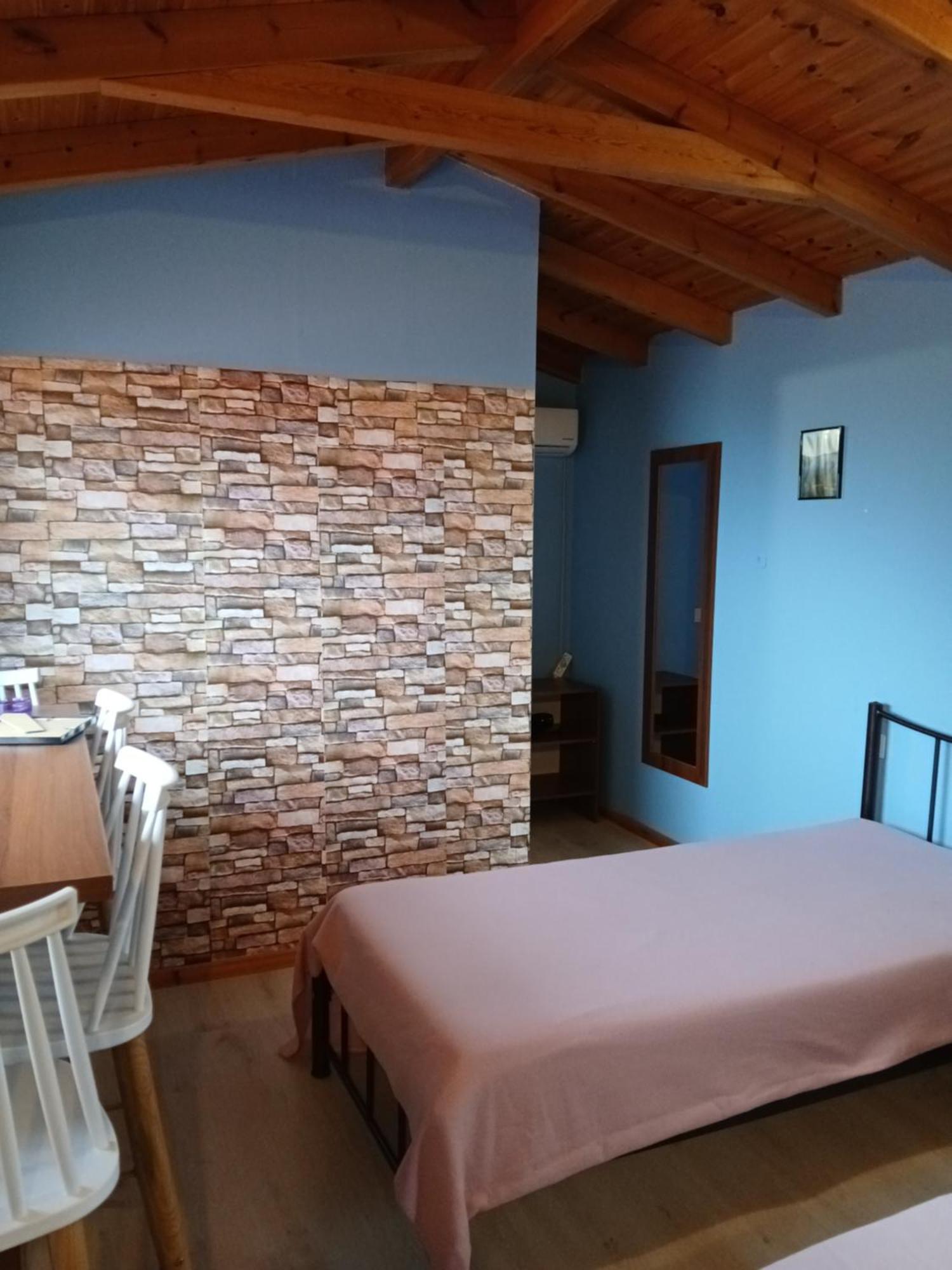 Tolis Rooms Химара Экстерьер фото